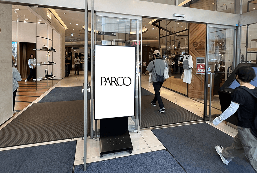 仙台PARCO 本館出入口 デジタルサイネージ