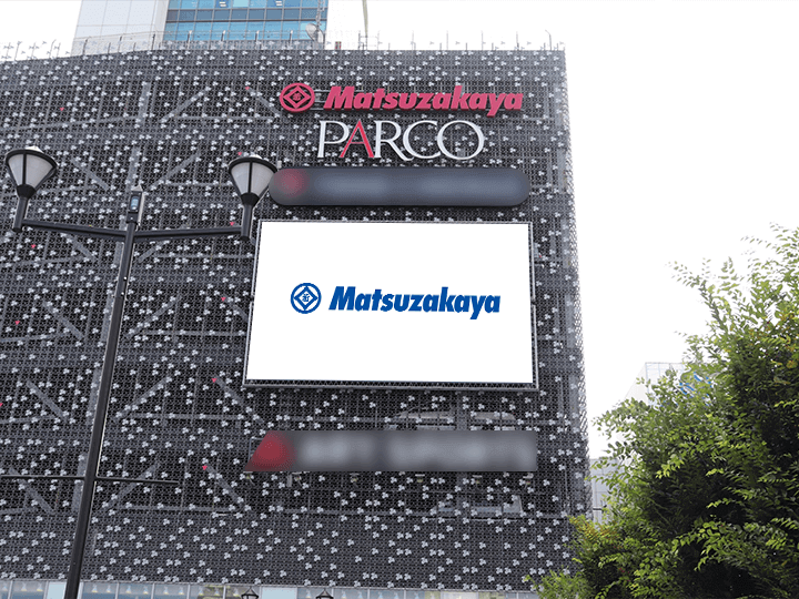上野PARCO PP24（駐車場ビル）外壁　懸垂幕