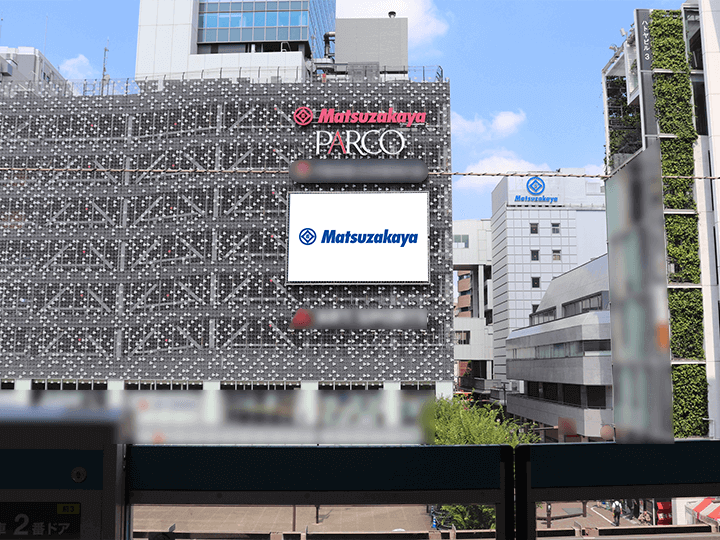 上野PARCO PP24（駐車場ビル）外壁　懸垂幕